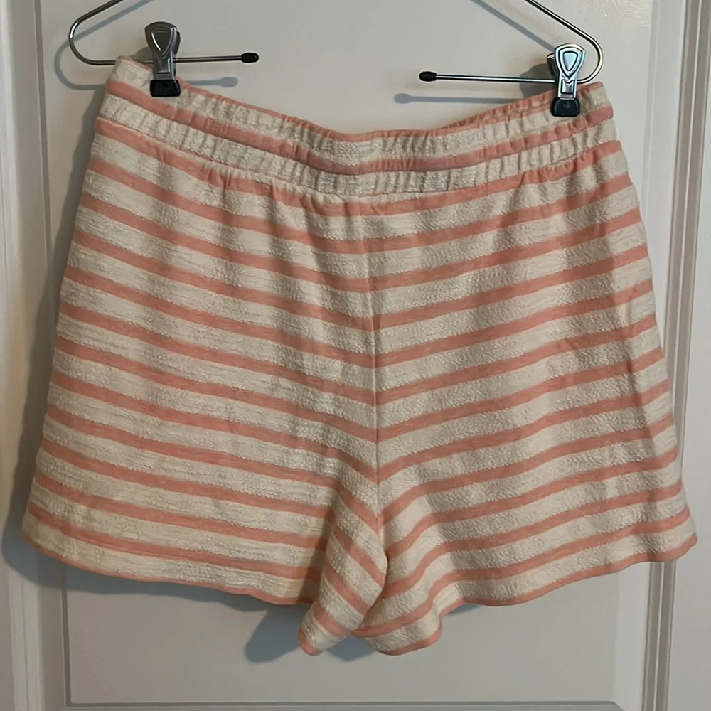 NWT Old Navy Terry Cloth Shorts Size Medium - Picture 3 of 3